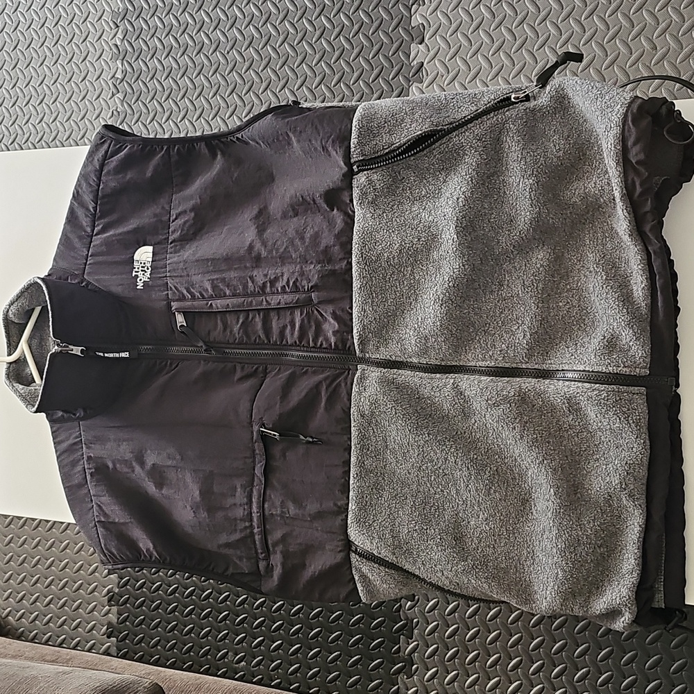 The North Face Vintage Mens Black Denali Full Zip Outdoor Fleece Vest